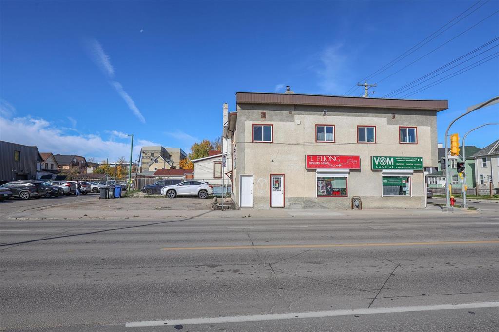 500 Bannatyne Avenue Property Photo 1