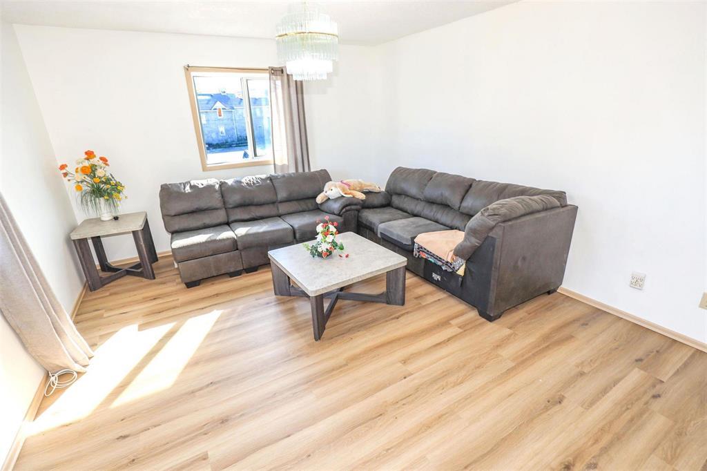 500 Bannatyne Avenue Property Photo 13