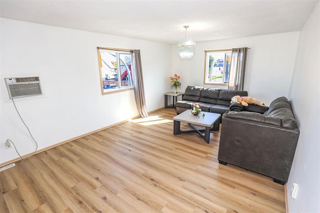 500 Bannatyne Avenue Property Photo 14