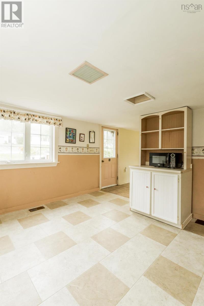 309 Highway 201 Property Photo 12