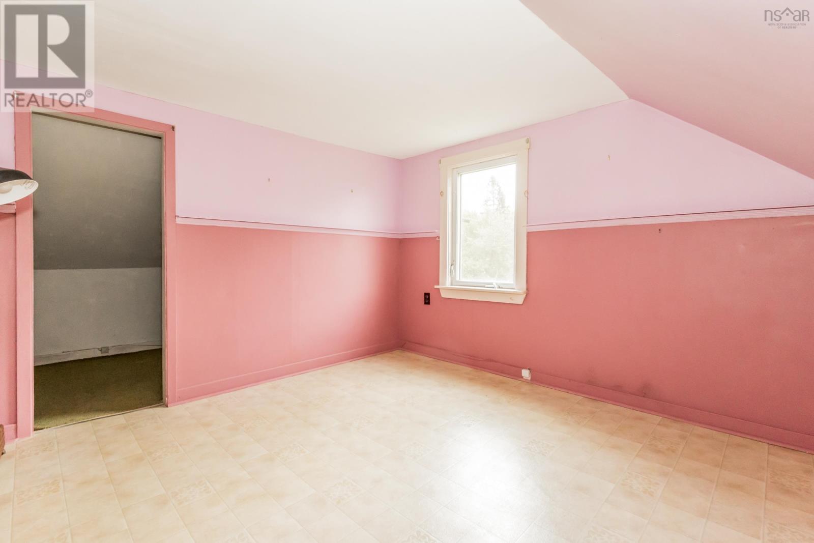 309 Highway 201 Property Photo 18