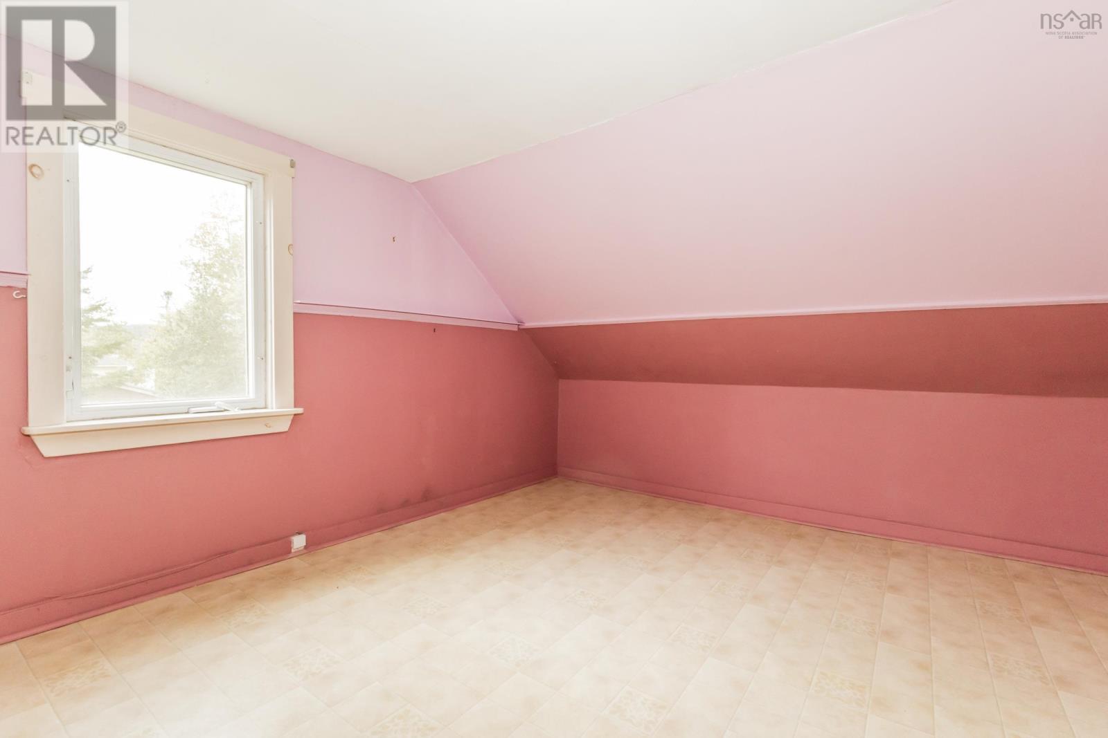 309 Highway 201 Property Photo 19