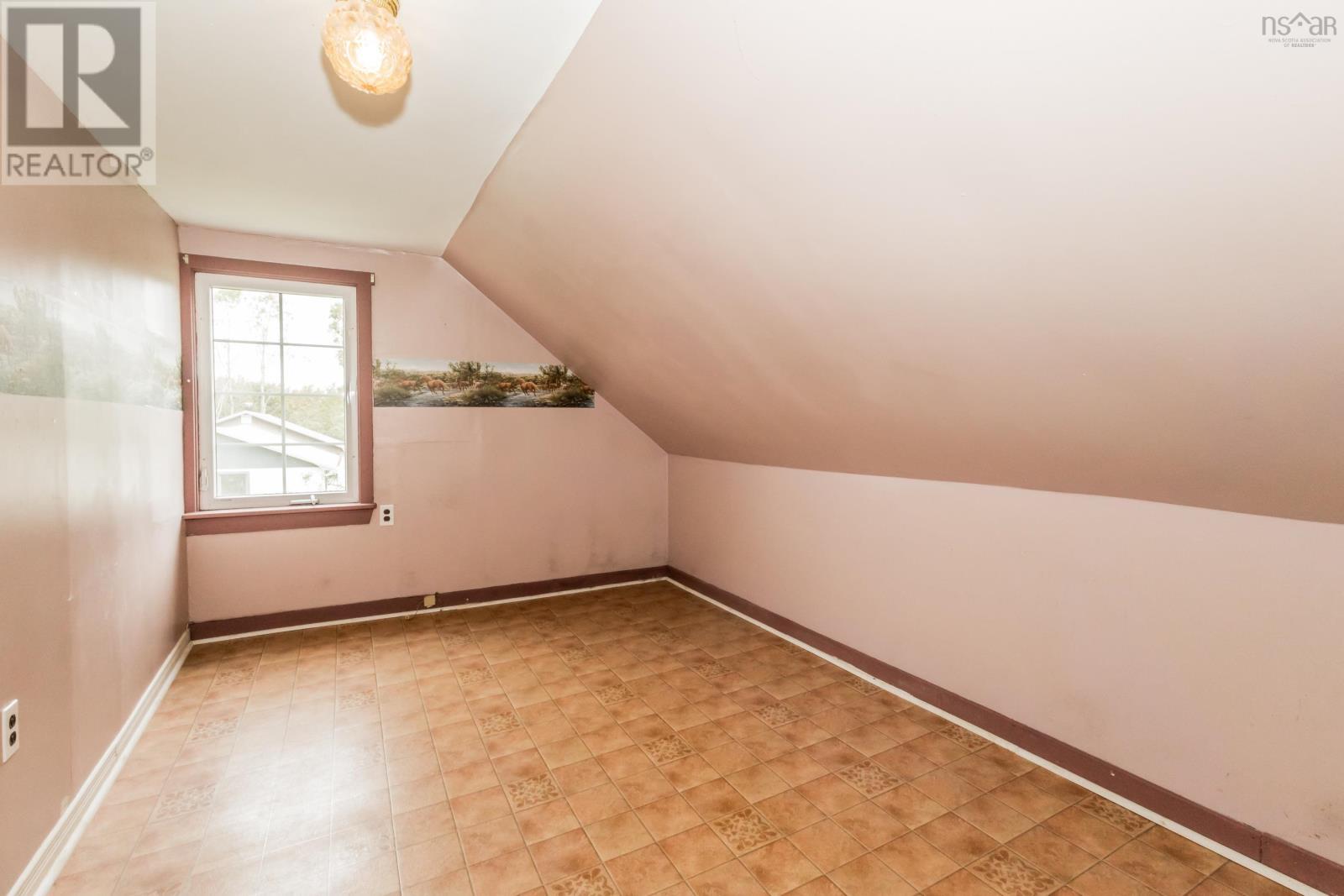 309 Highway 201 Property Photo 22