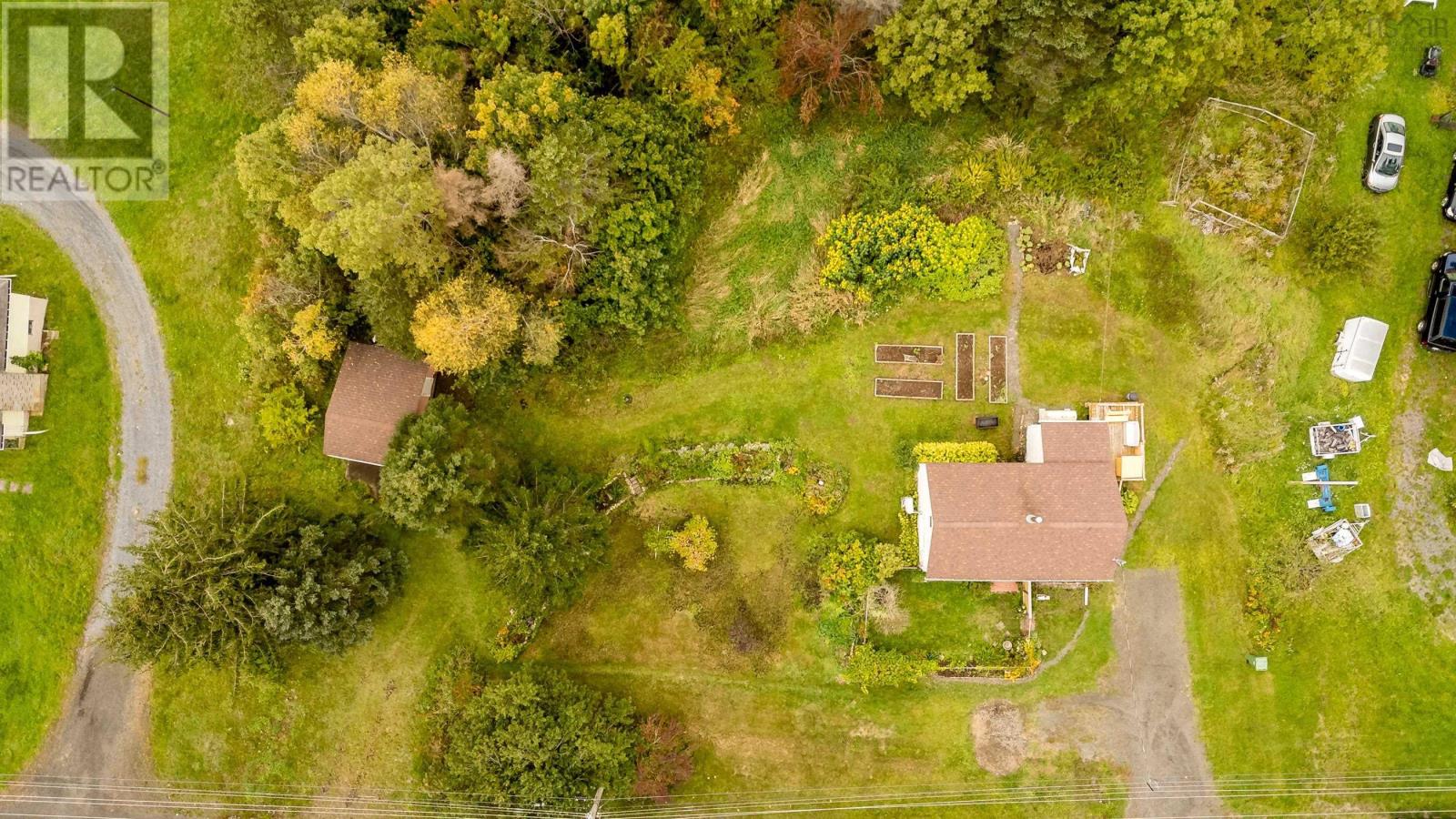 309 Highway 201 Property Photo 24