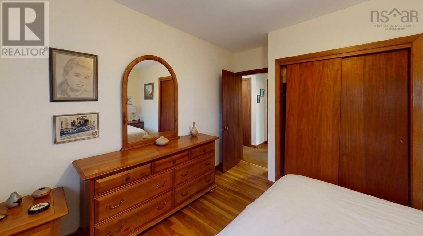 33 Anderson Street Property Photo 7