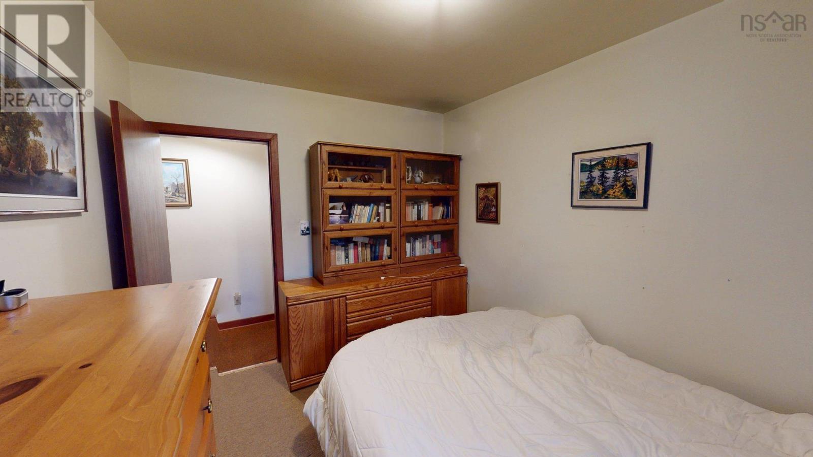 33 Anderson Street Property Photo 9