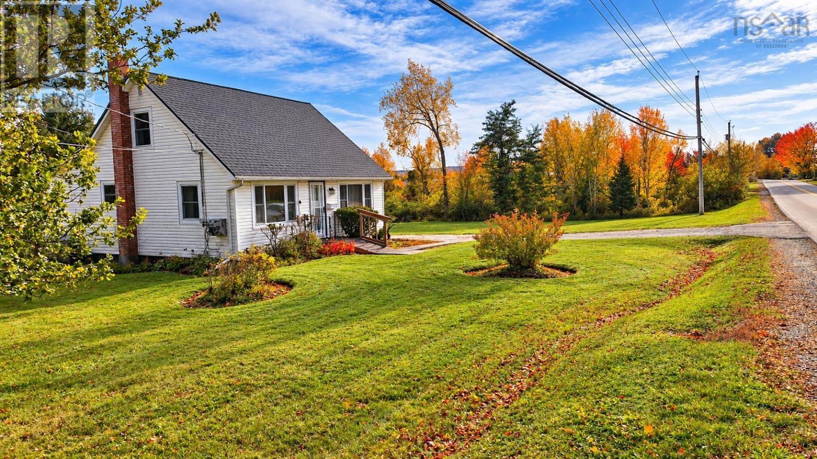171 Falmouth Dyke Road Property Photo 3