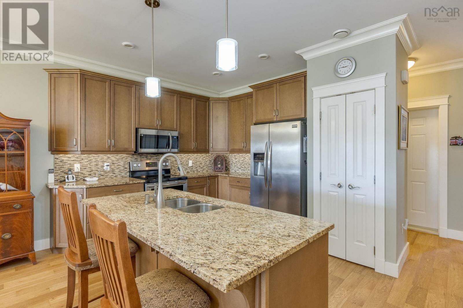 20 Mackinnon Court Property Photo 5
