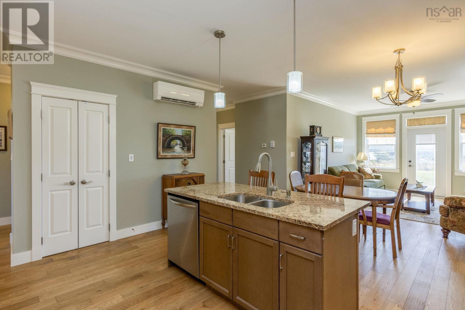 20 Mackinnon Court Property Photo 8