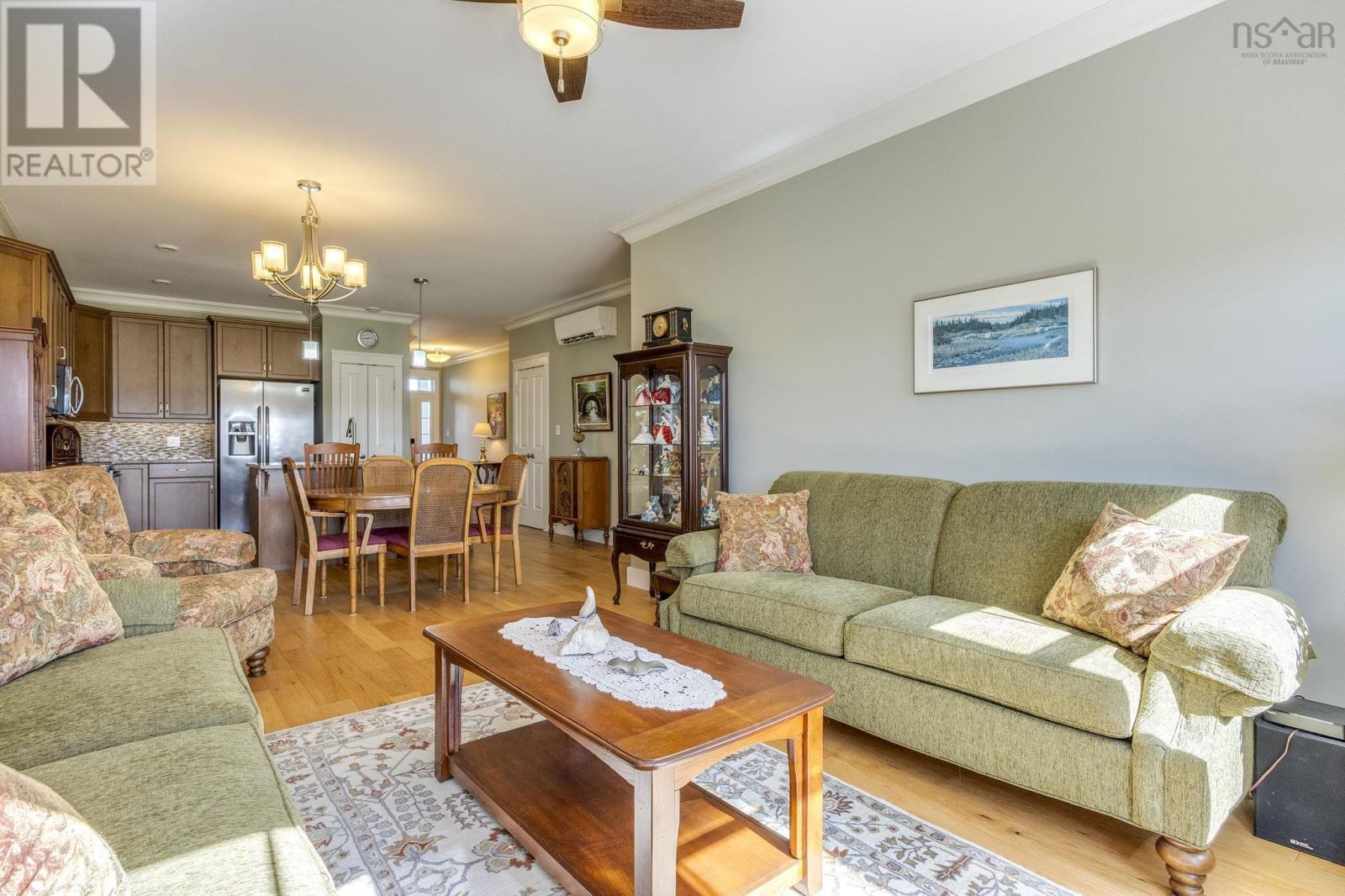 20 Mackinnon Court Property Photo 14