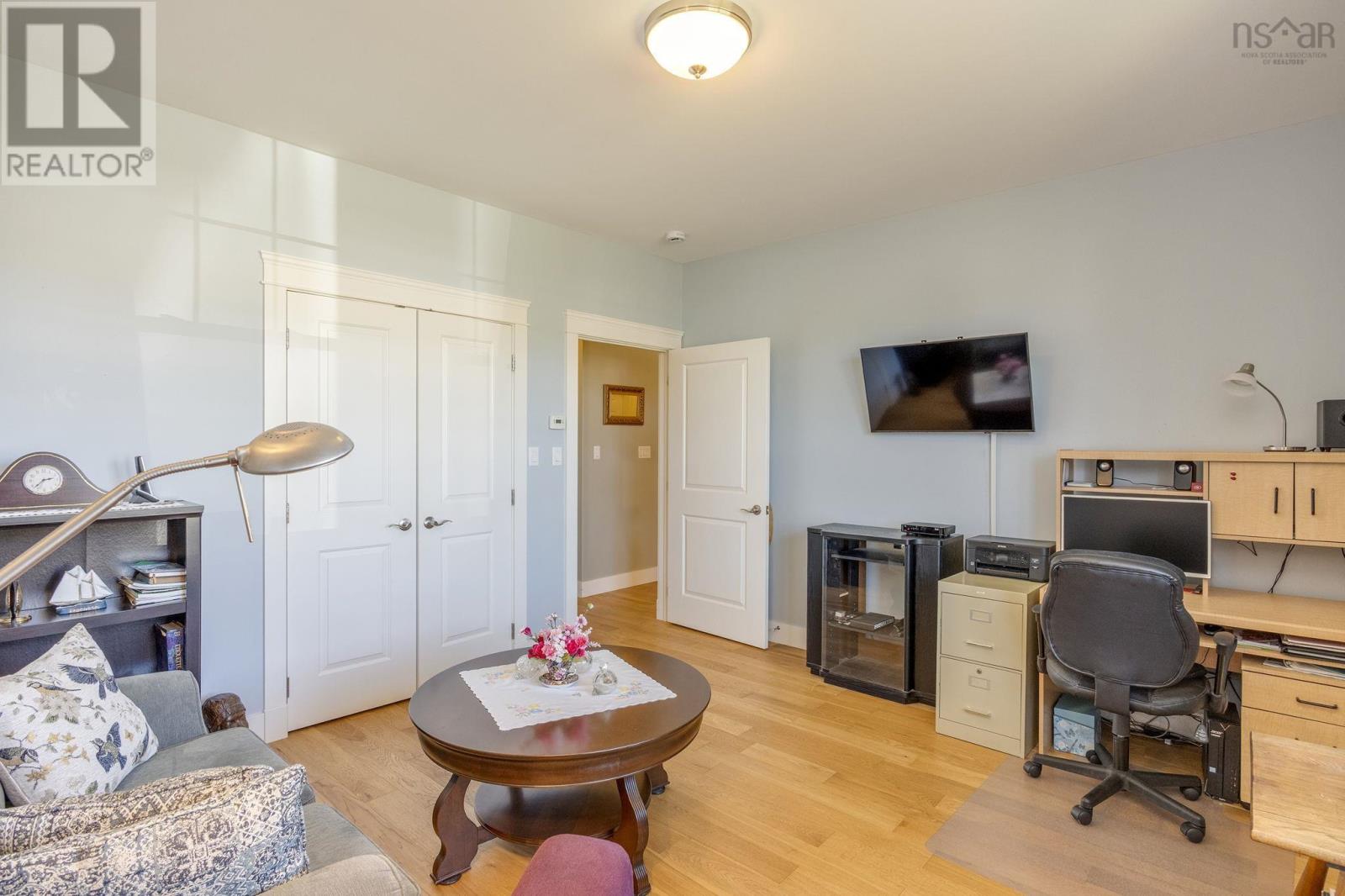 20 Mackinnon Court Property Photo 15
