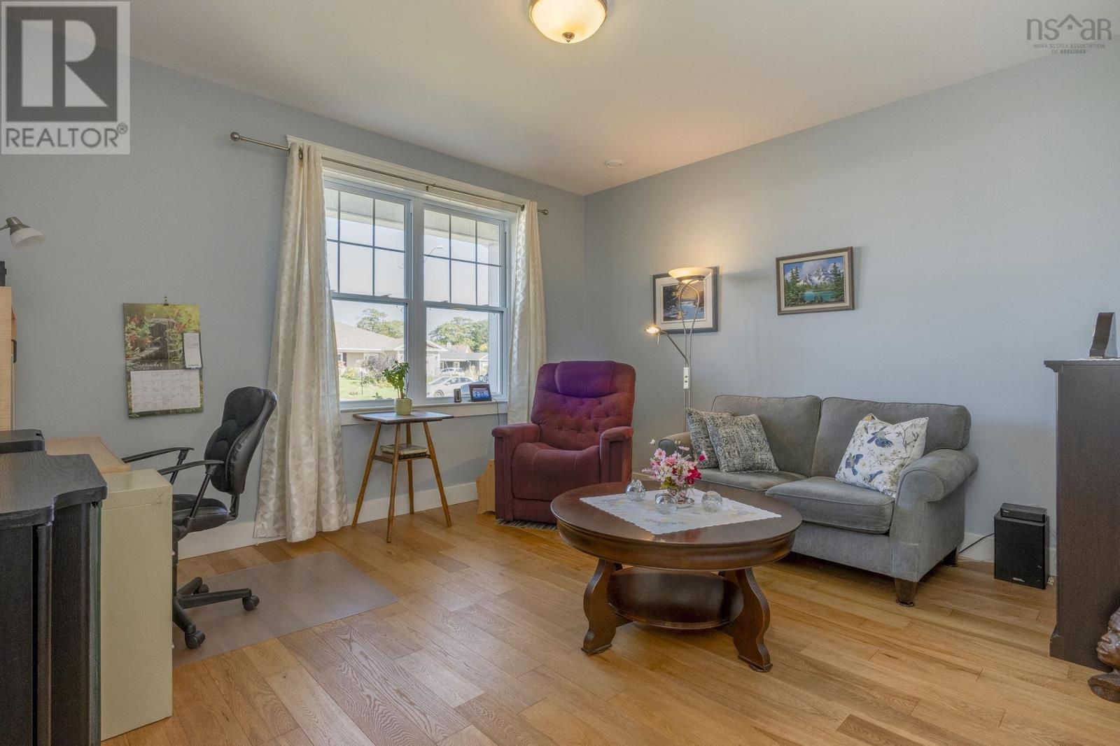 20 Mackinnon Court Property Photo 16