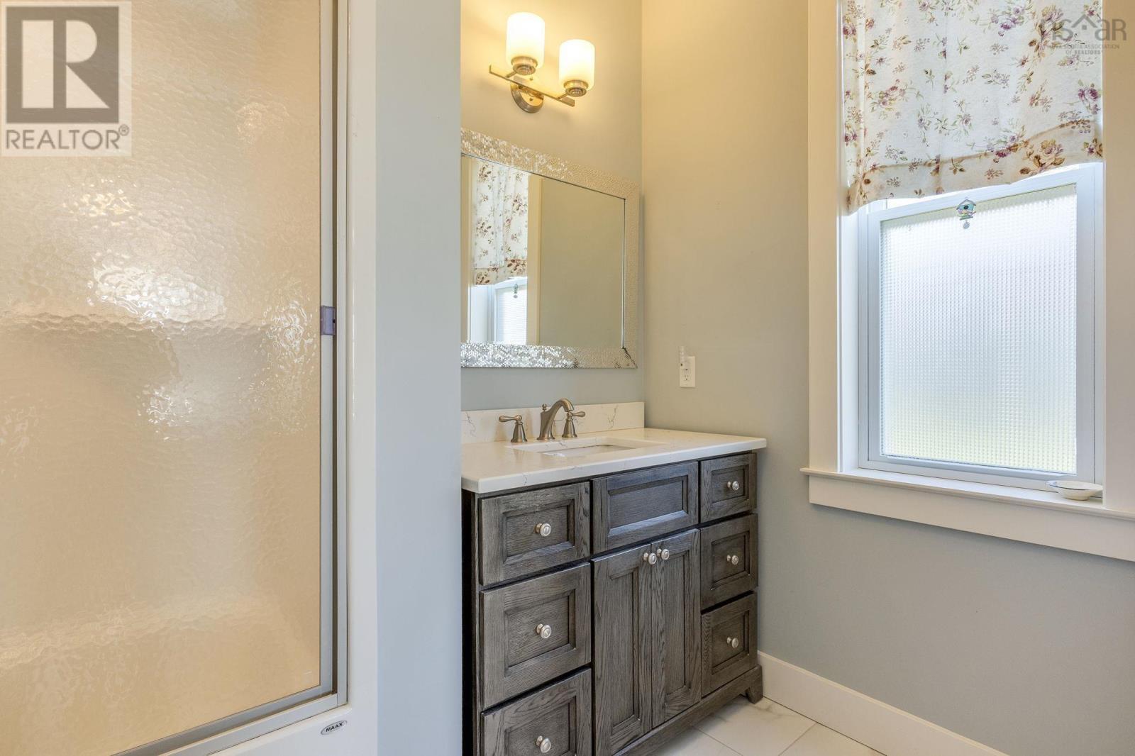20 Mackinnon Court Property Photo 25