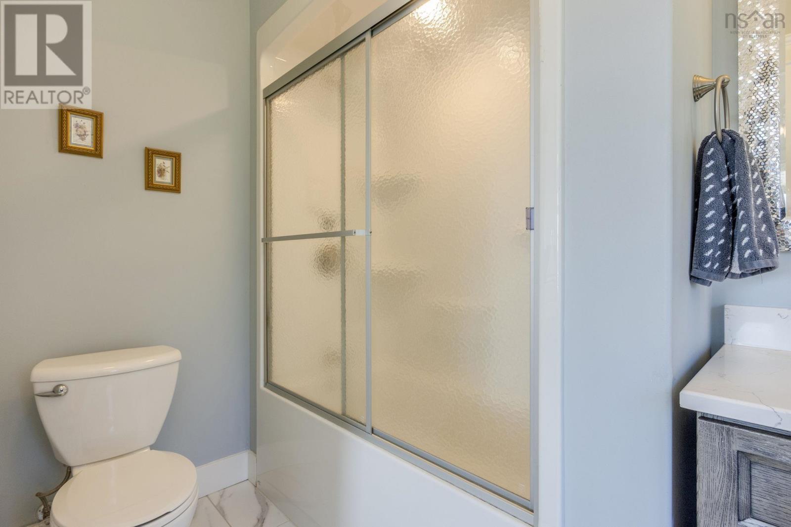20 Mackinnon Court Property Photo 26