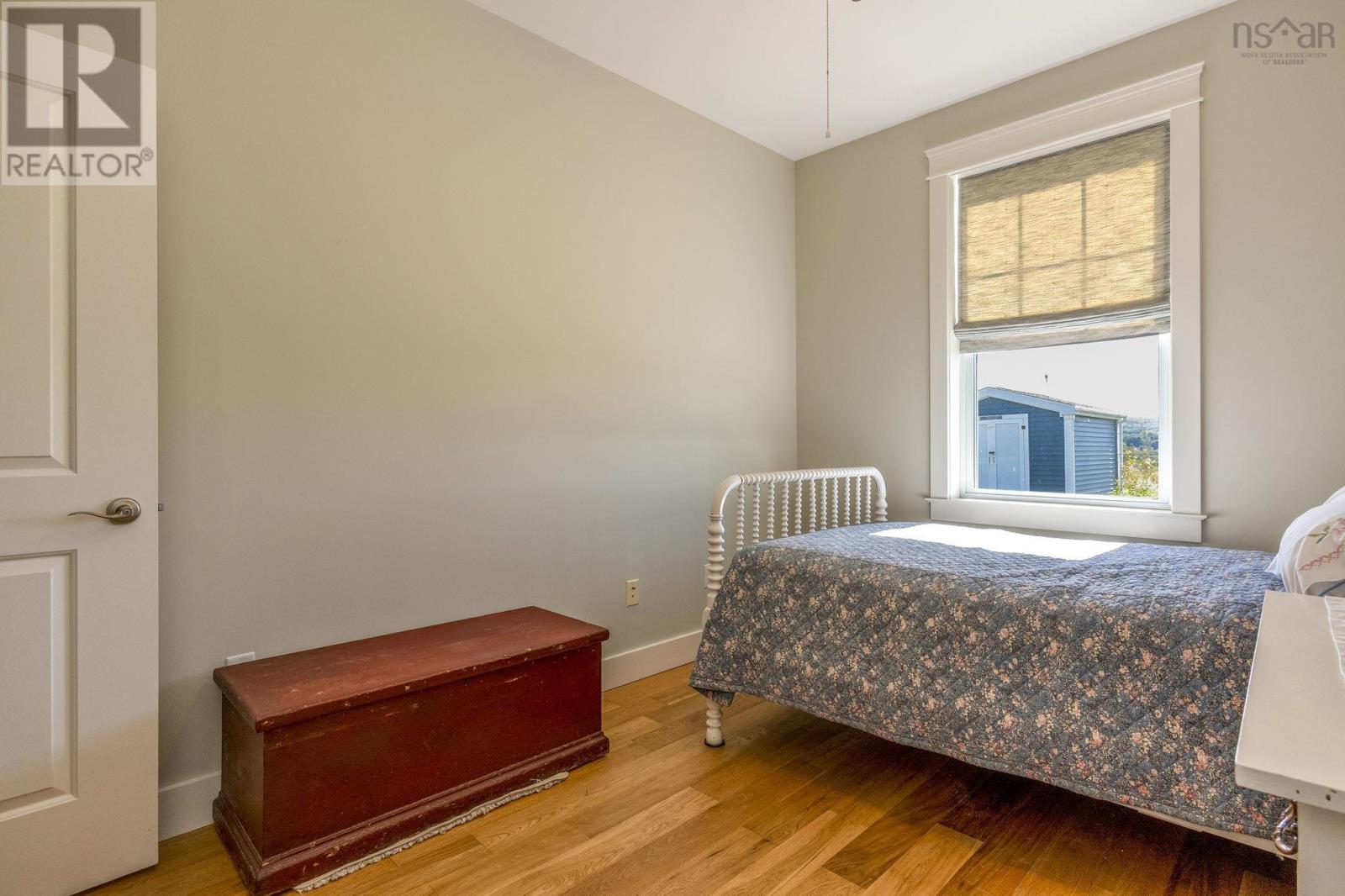 20 Mackinnon Court Property Photo 28