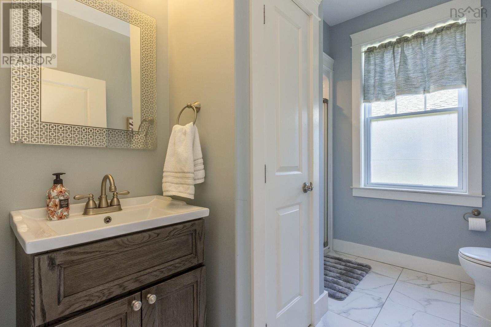 20 Mackinnon Court Property Photo 30