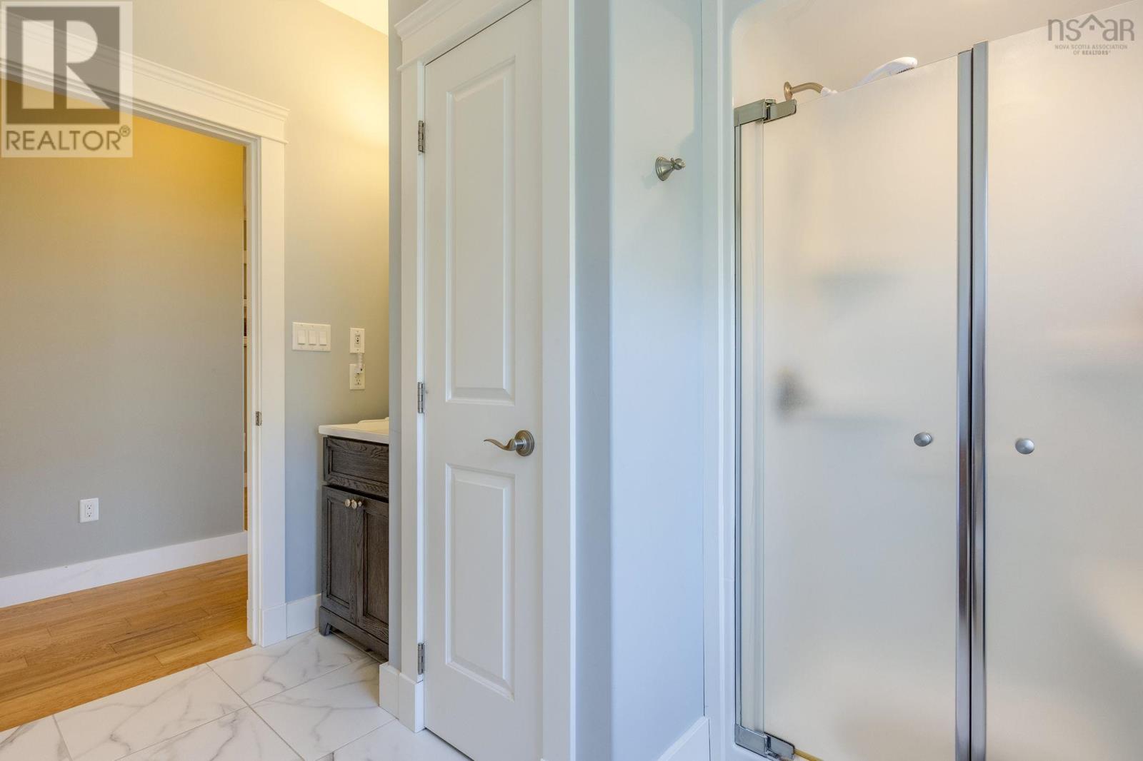 20 Mackinnon Court Property Photo 31