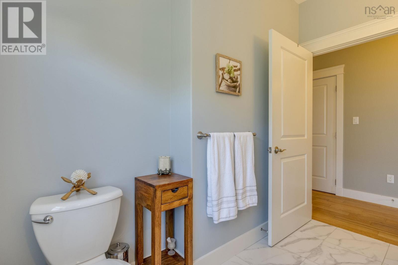 20 Mackinnon Court Property Photo 33