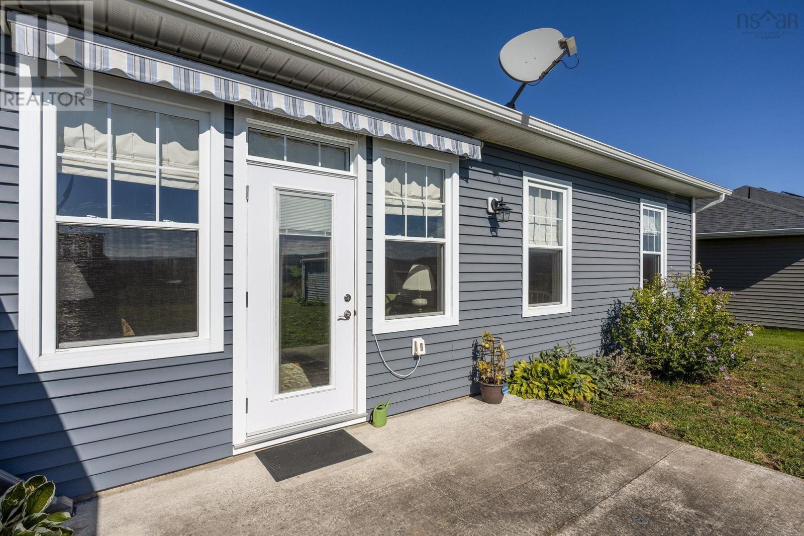 20 Mackinnon Court Property Photo 36
