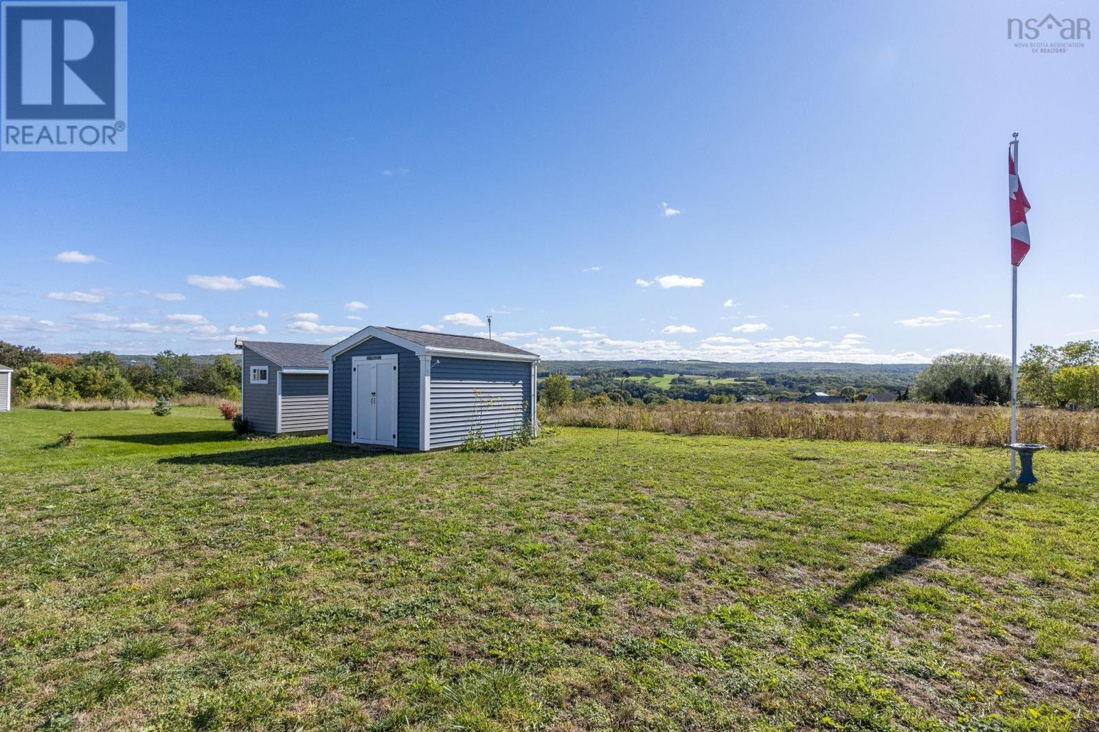 20 Mackinnon Court Property Photo 39
