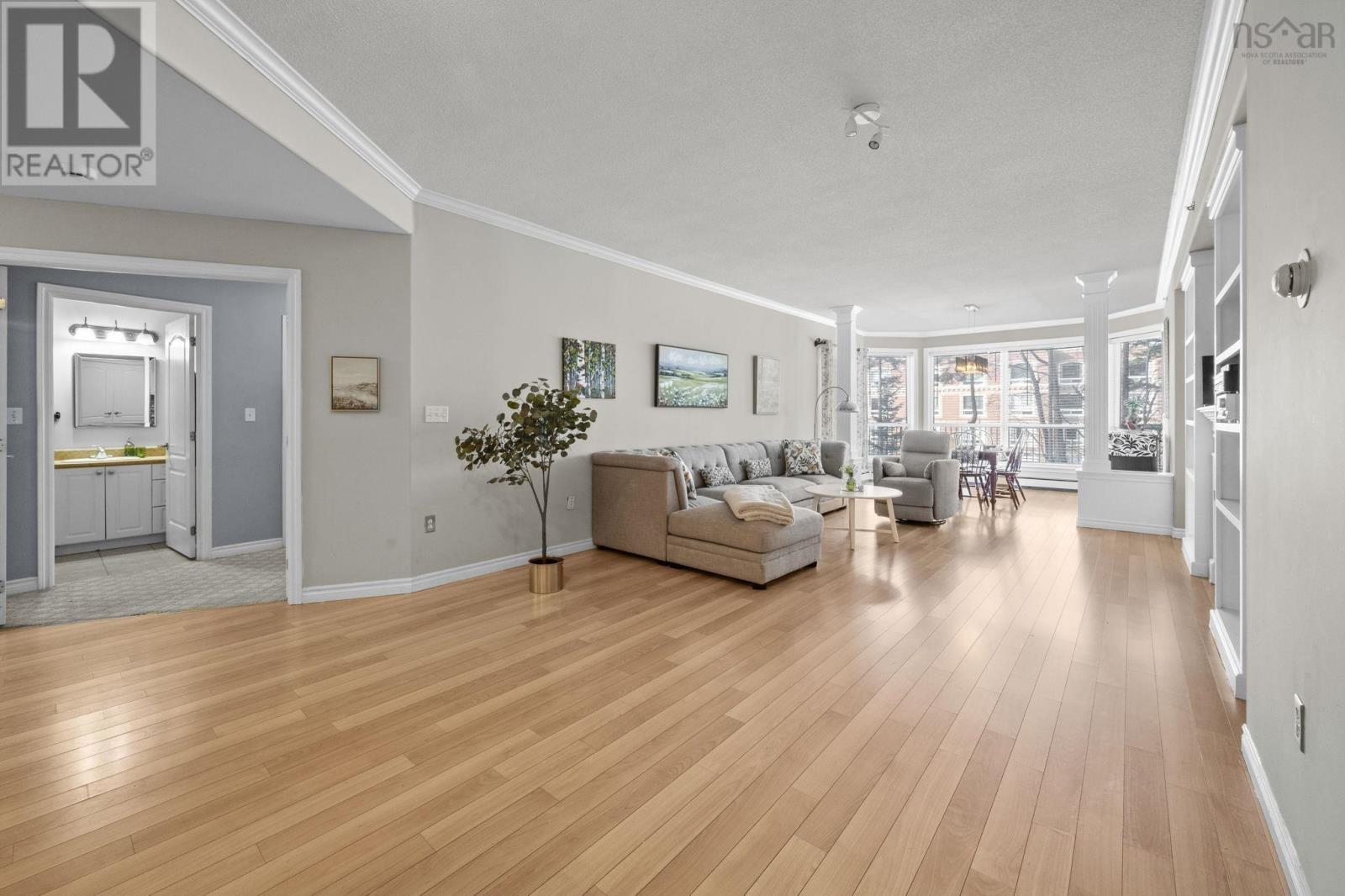 106 - 78 Regency Park Drive Property Photo 7