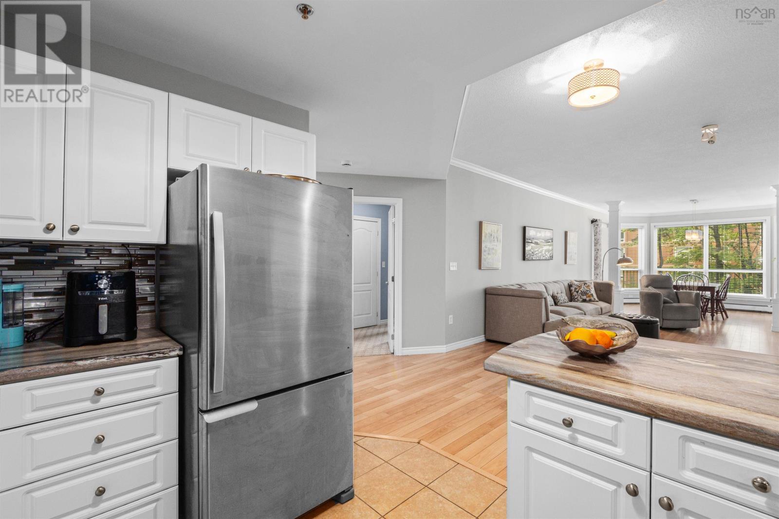 106 - 78 Regency Park Drive Property Photo 12