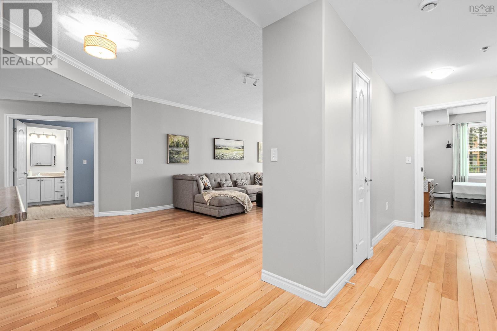 106 - 78 Regency Park Drive Property Photo 32