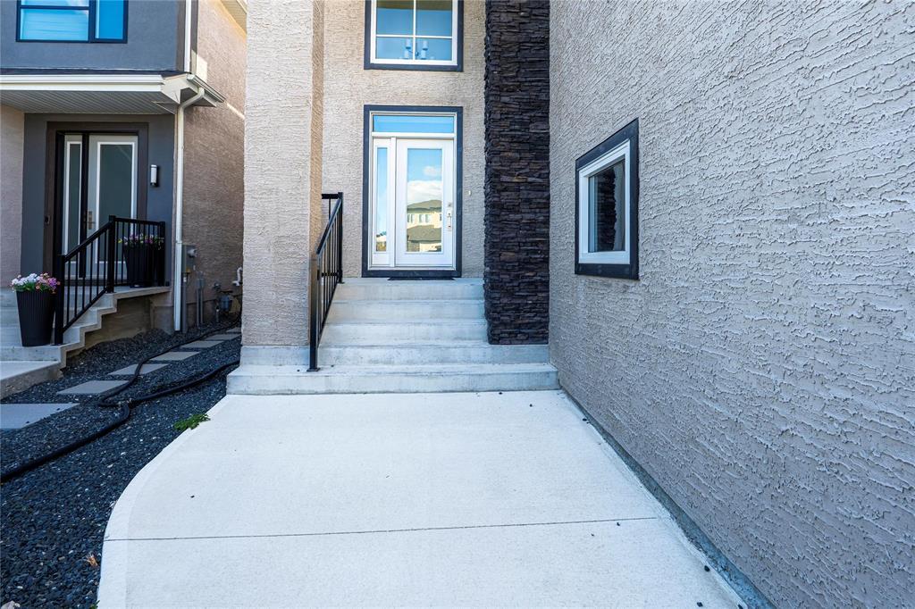 18 Gottfried Point Property Photo 4