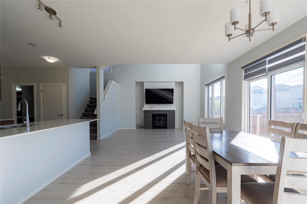 18 Gottfried Point Property Photo 16