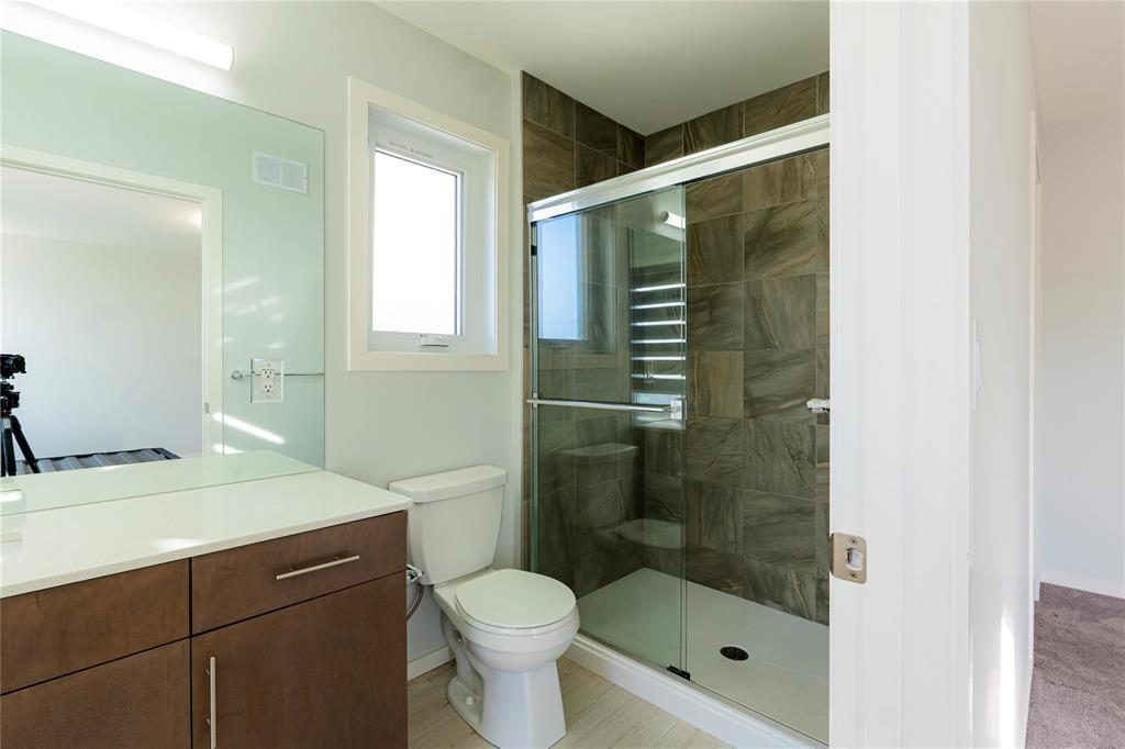 18 Gottfried Point Property Photo 27