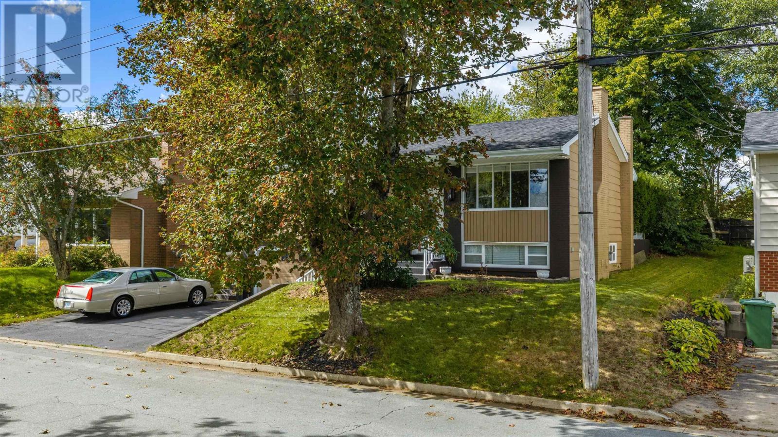 47 Kingston Crescent Property Photo 2