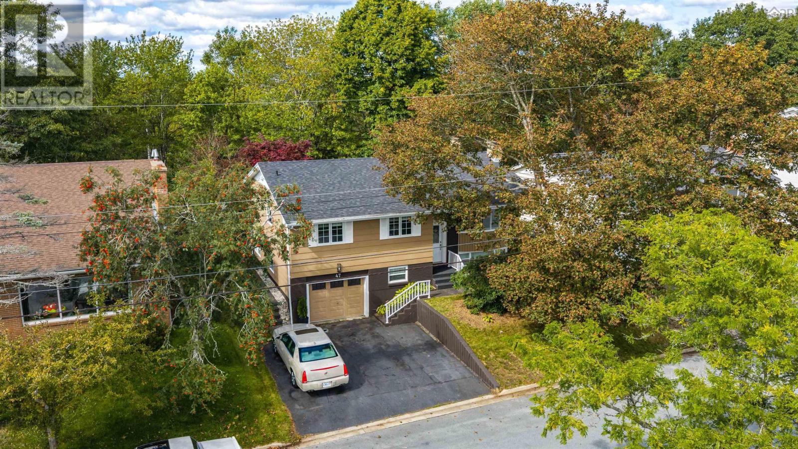 47 Kingston Crescent Property Photo 3