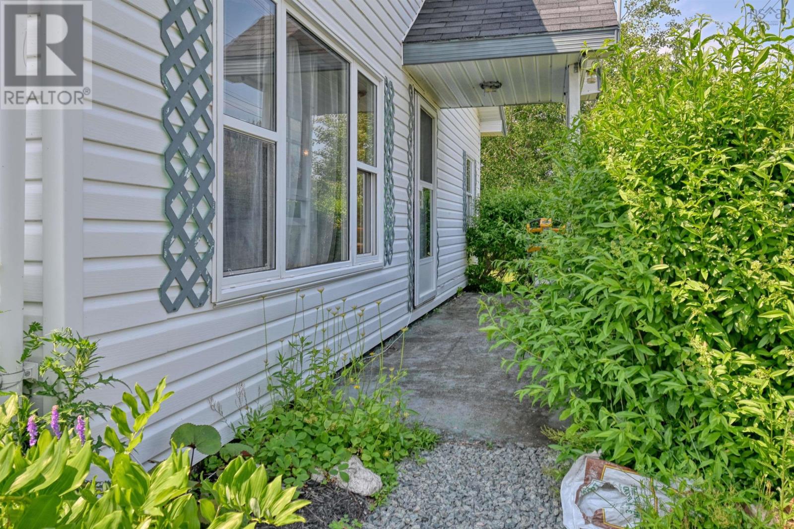 5381 Highway 19 Property Photo 4