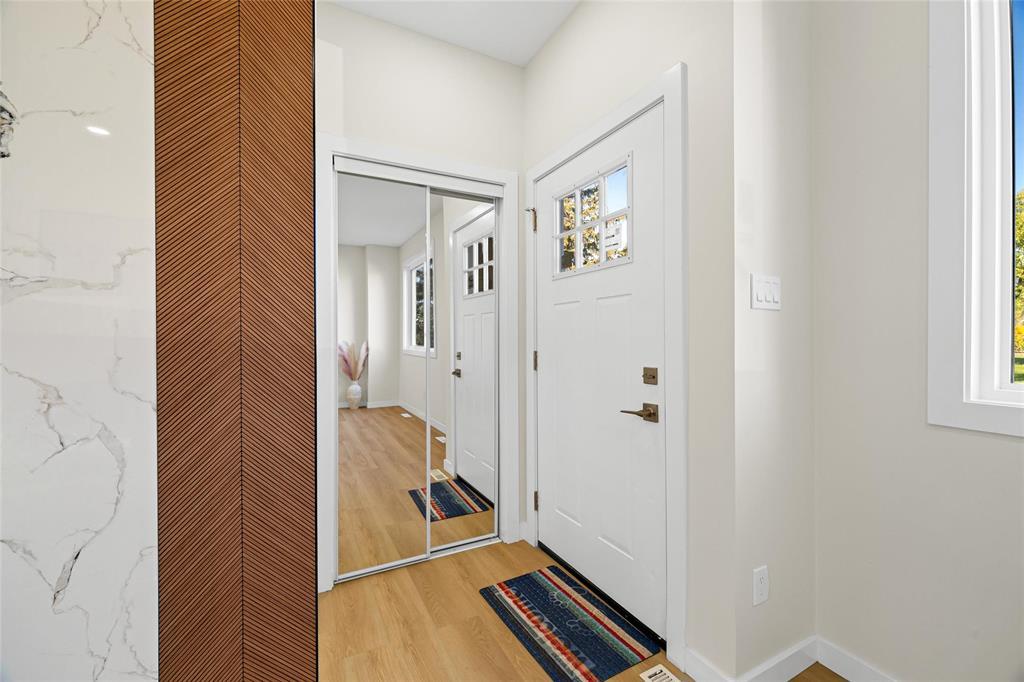 1054 Brussels Street Property Photo 3