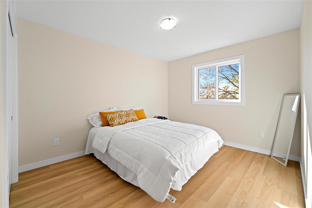 1054 Brussels Street Property Photo 22