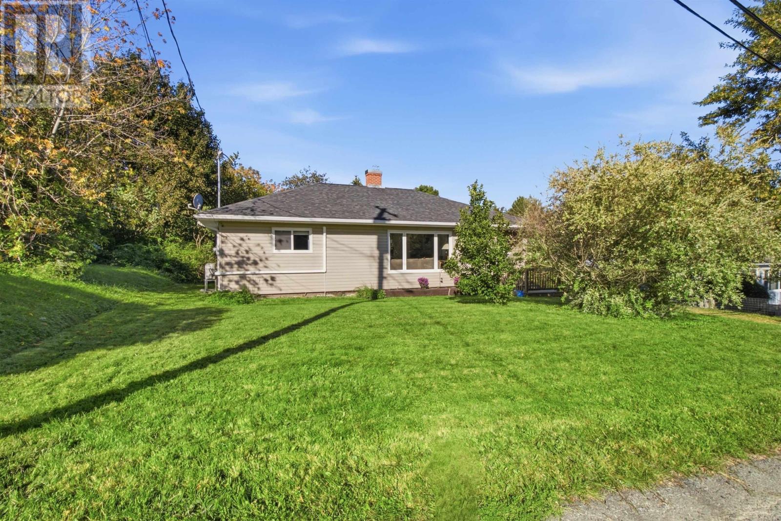 122 Campbell Avenue Property Photo 3