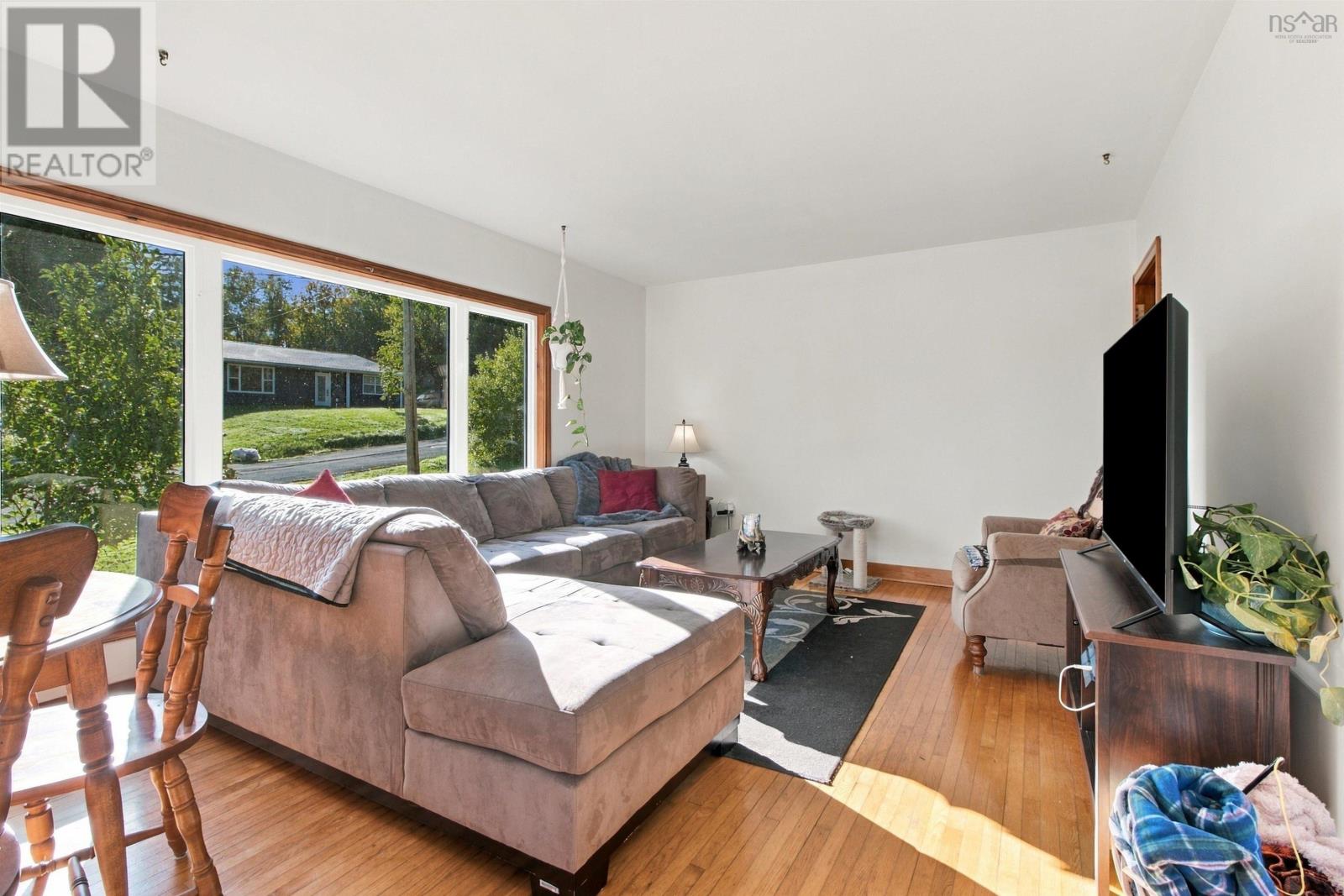 122 Campbell Avenue Property Photo 8