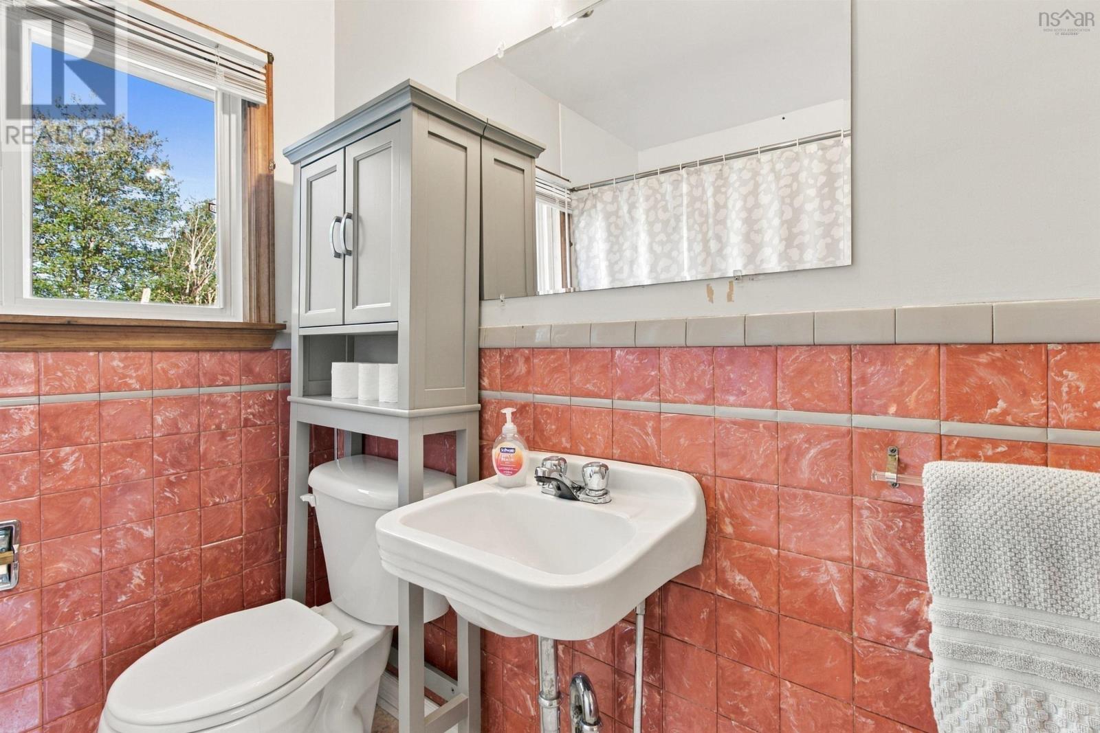 122 Campbell Avenue Property Photo 19