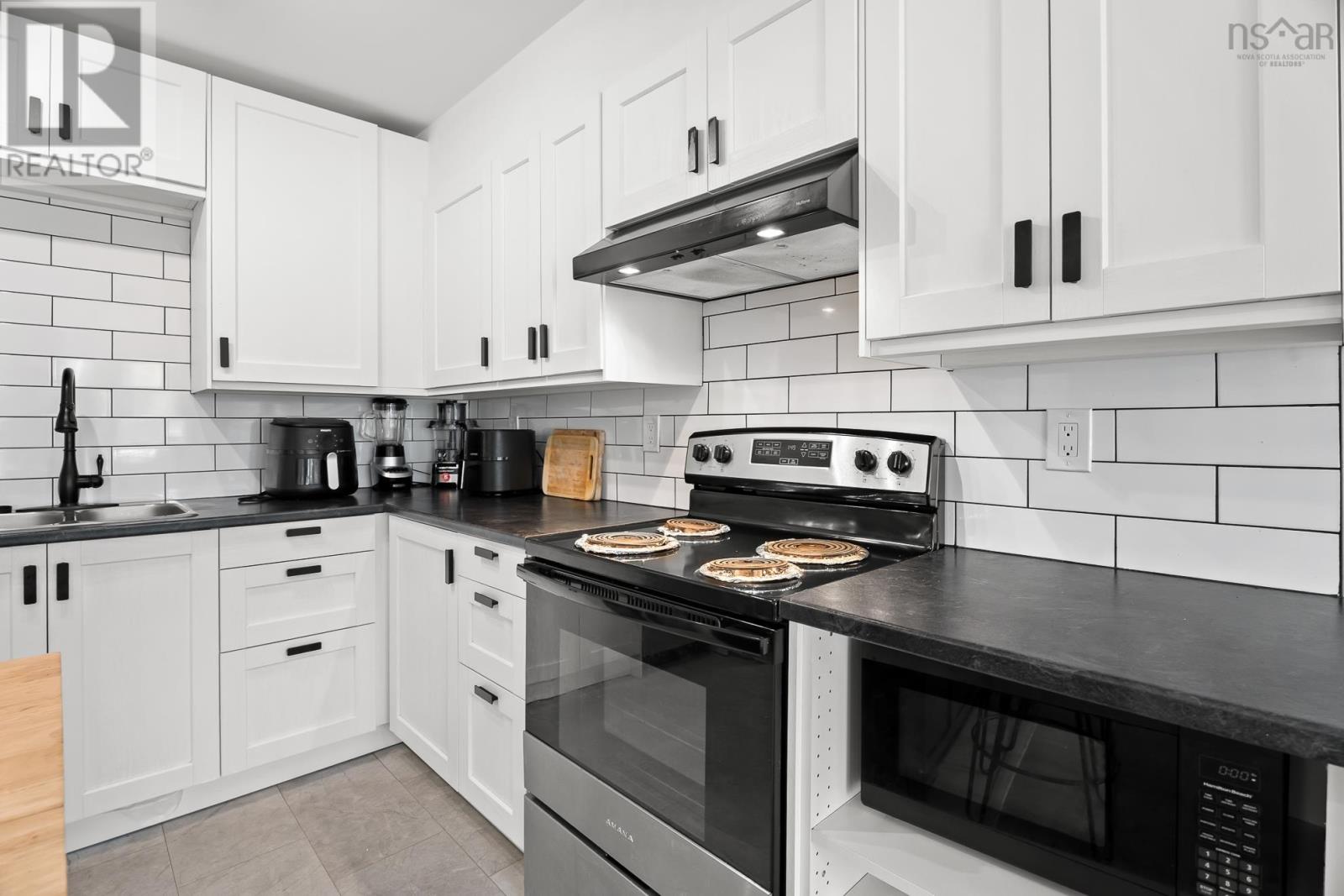 303 51 River Lane Property Photo 14