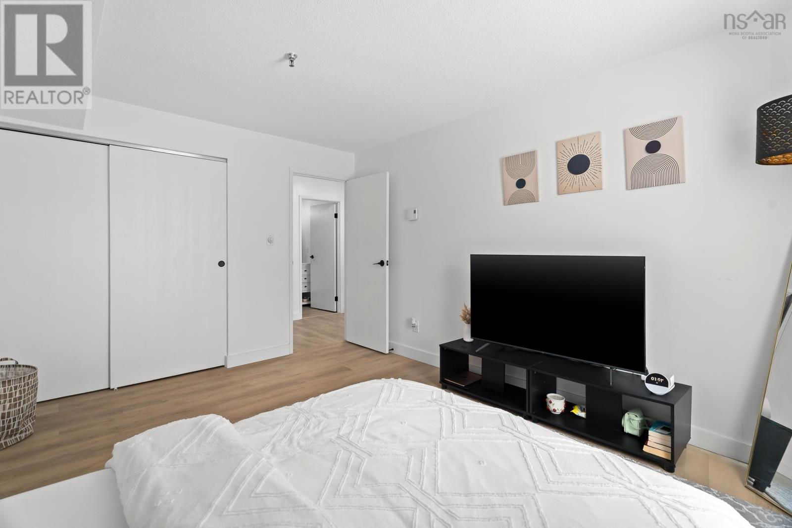 303 51 River Lane Property Photo 17
