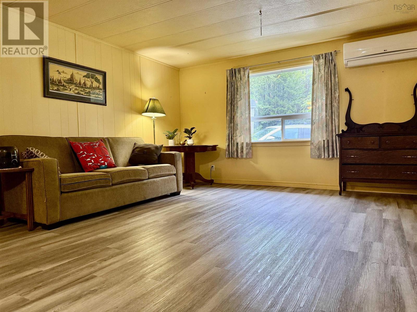 2050 Camperdown Road Property Photo 6