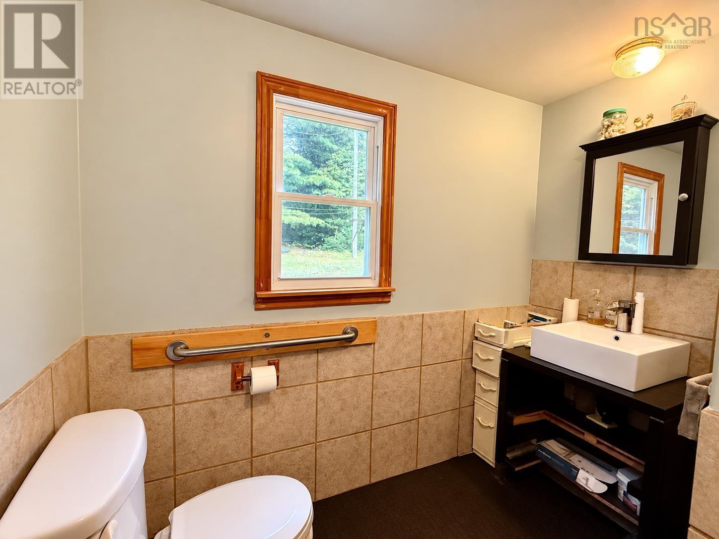 2050 Camperdown Road Property Photo 11