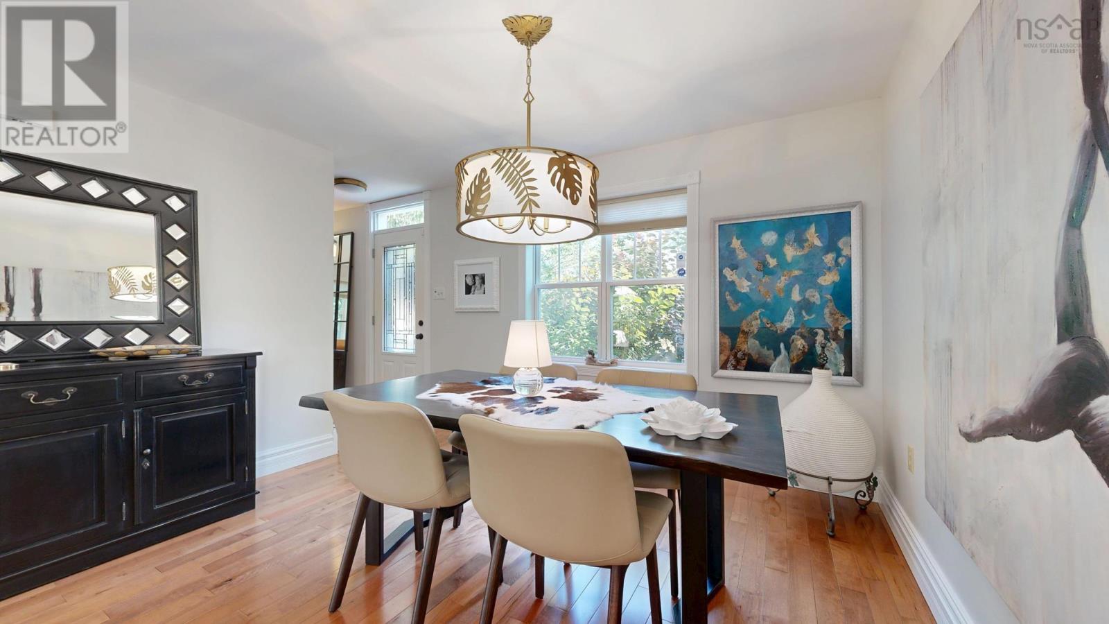 48 Pond Street Property Photo 6