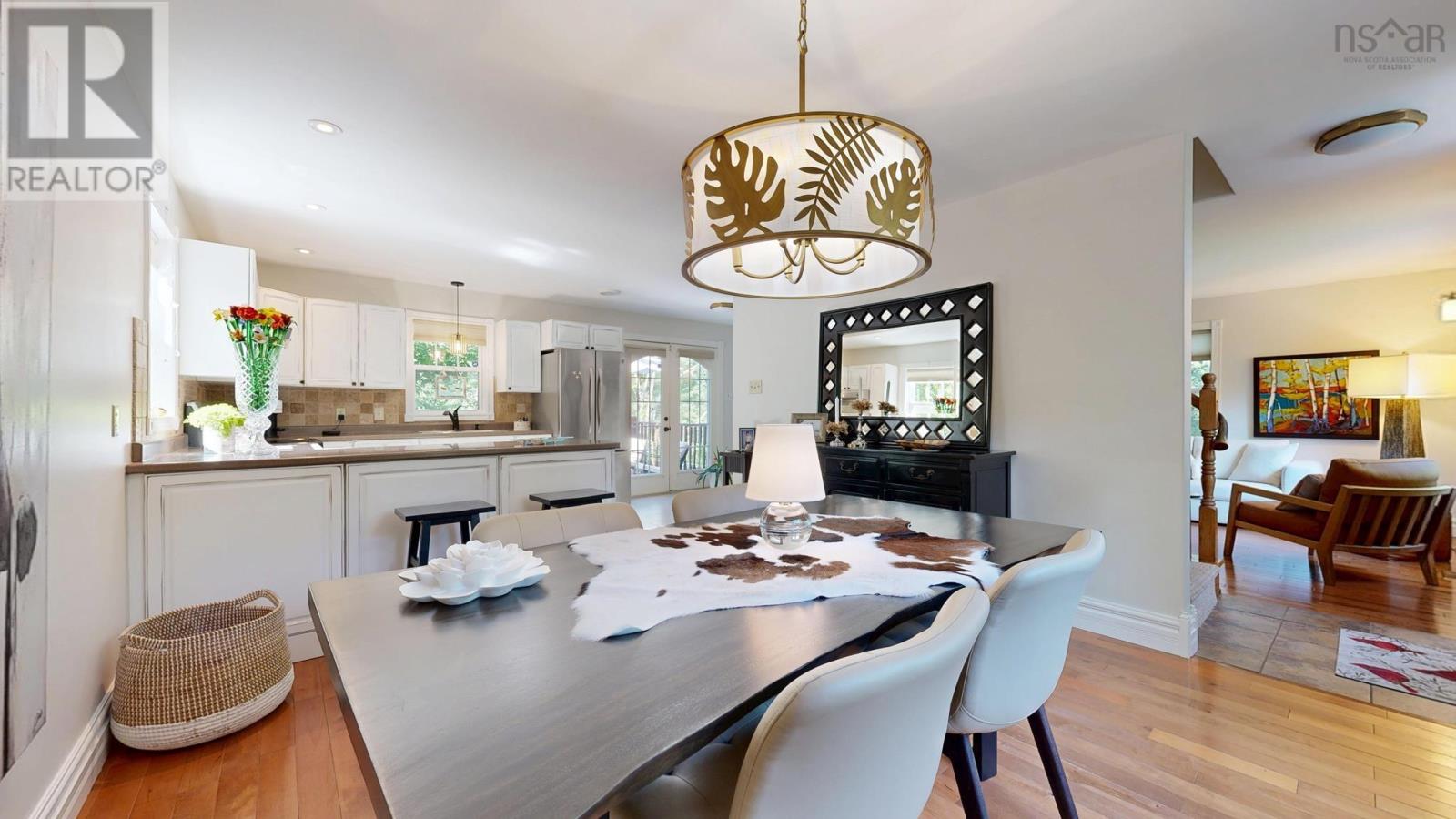 48 Pond Street Property Photo 8