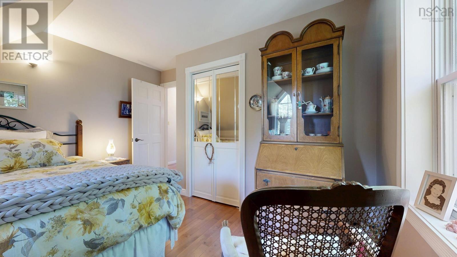 48 Pond Street Property Photo 24