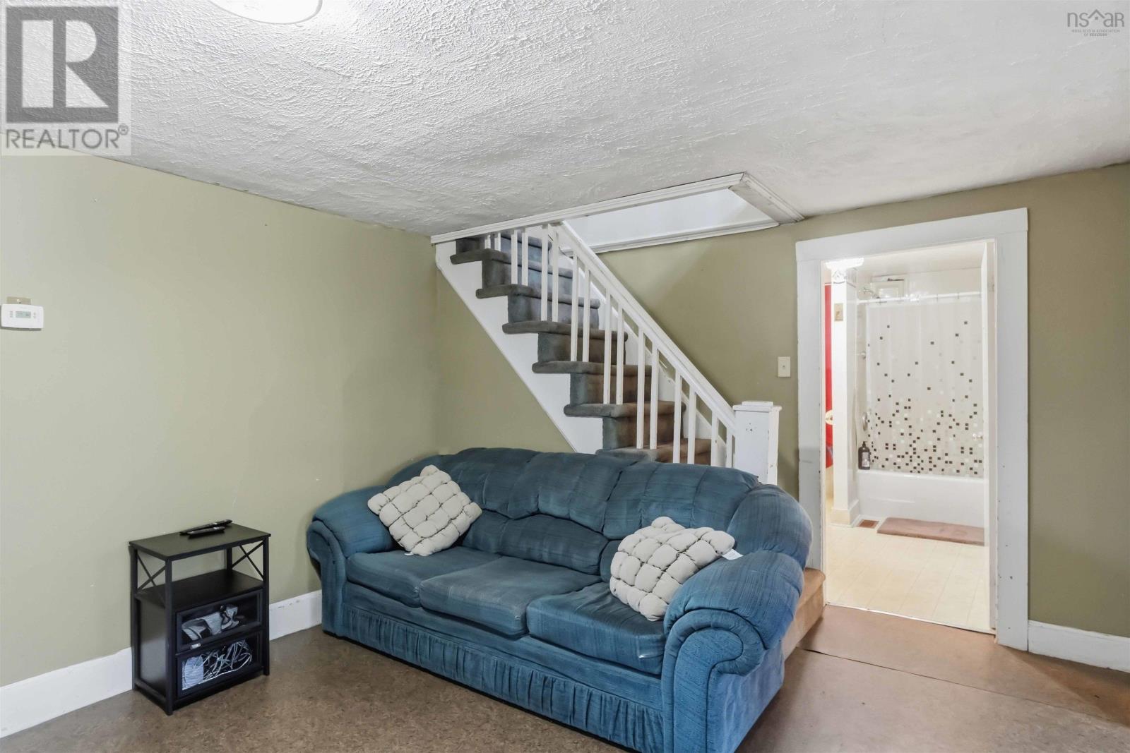 6351 Highway 101 Property Photo 13