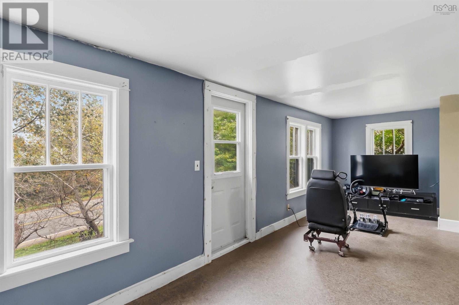6351 Highway 101 Property Photo 17