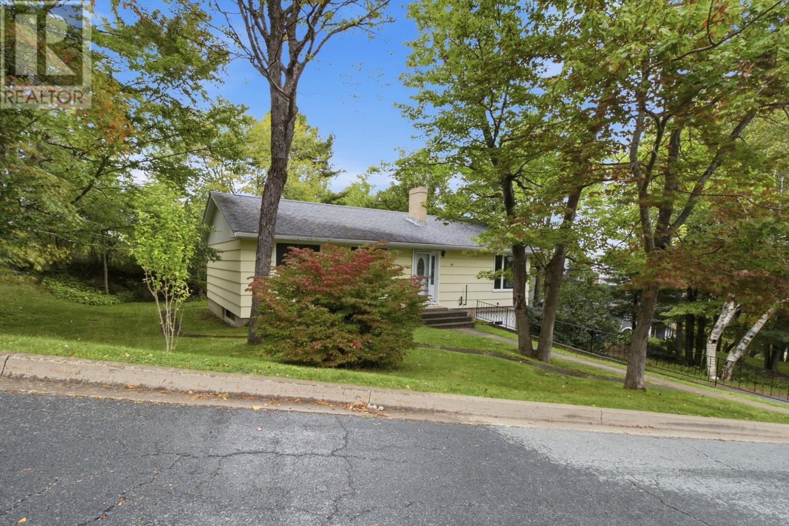 49 Tremont Drive Property Photo 3