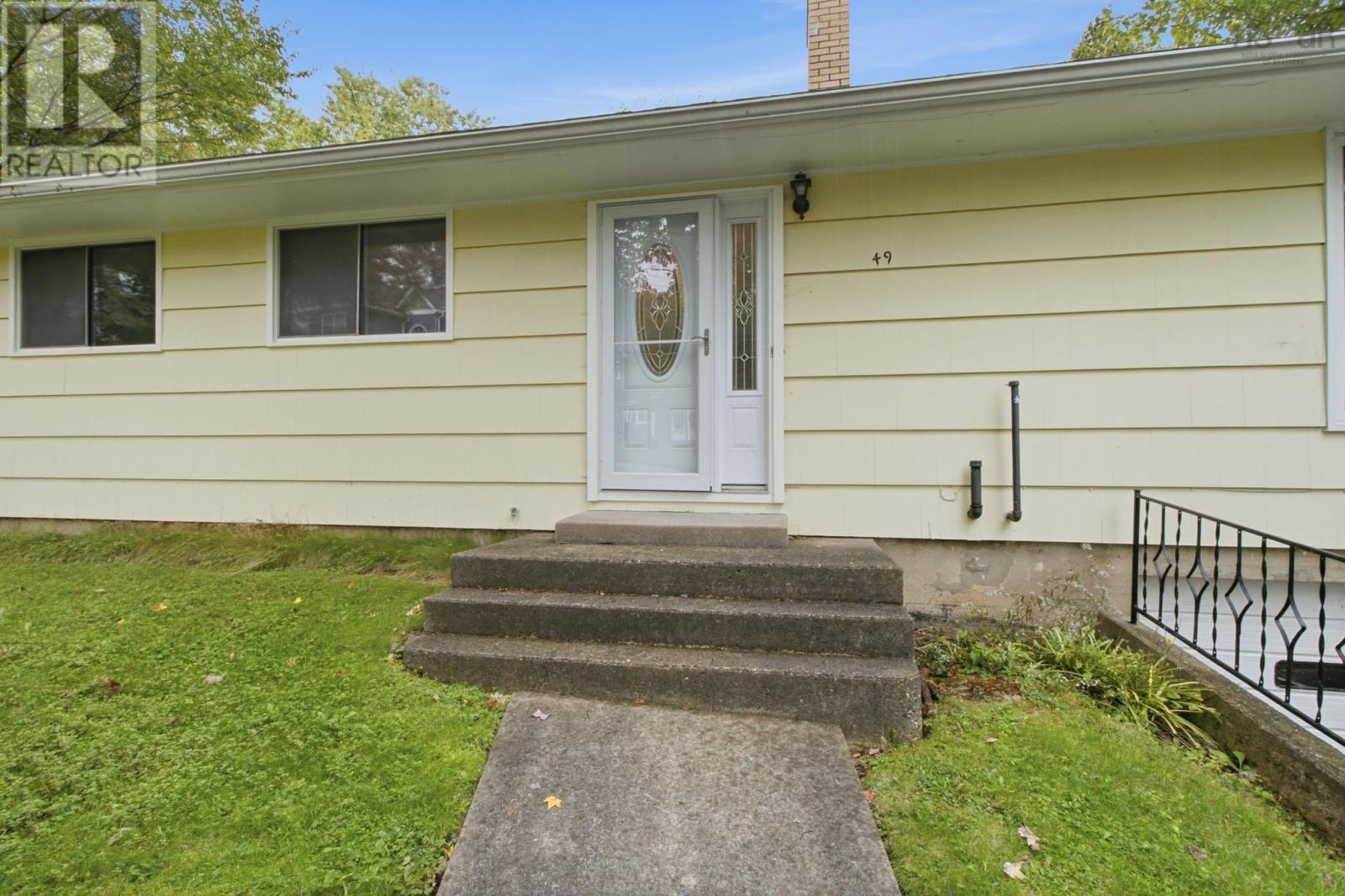 49 Tremont Drive Property Photo 4