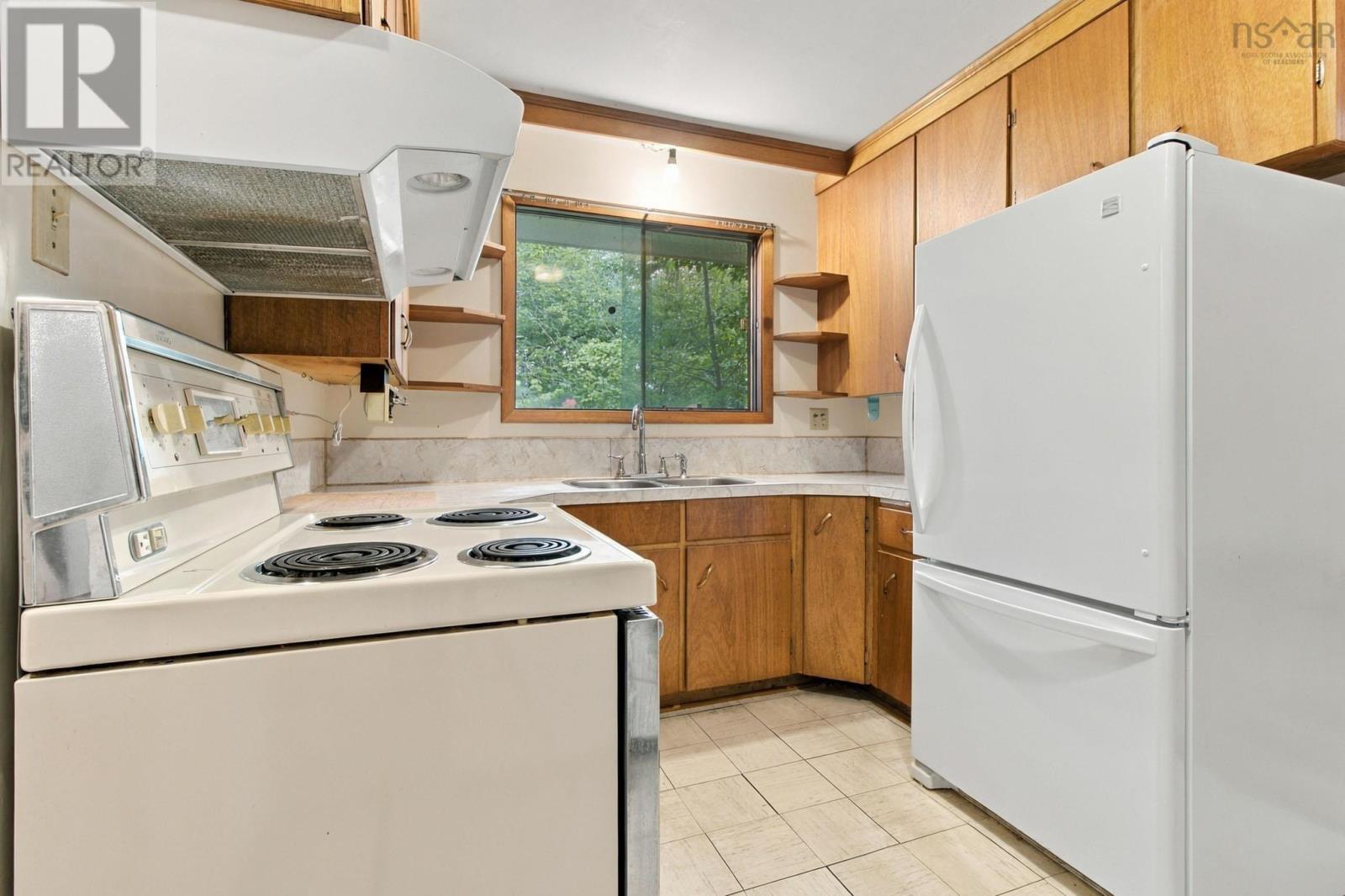 49 Tremont Drive Property Photo 9